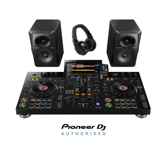 Effortlessly transition from the bedroom to the club with our top of the range all-in-one DJ bundle.