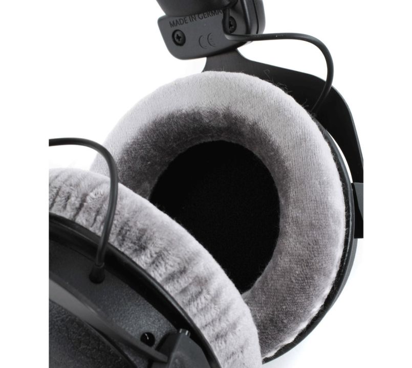 Beyerdynamic DT 770 (250 Ohms) Pro Studio Headphones