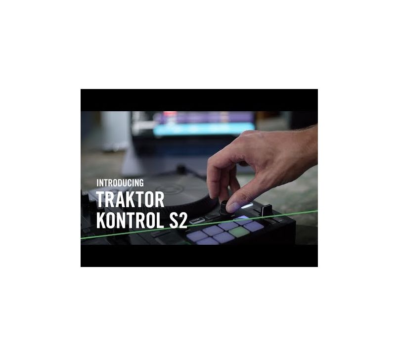Native Instruments Traktor S2Mk3 DJ Equipment Bundle