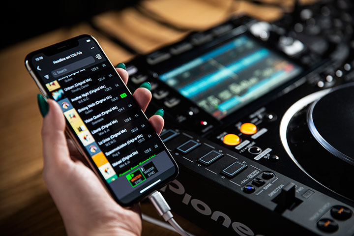Pioneer DJ Rekordbox 6 Lifestyle Image Pioneer DJ Rekordbox 6 Lifestyle Image