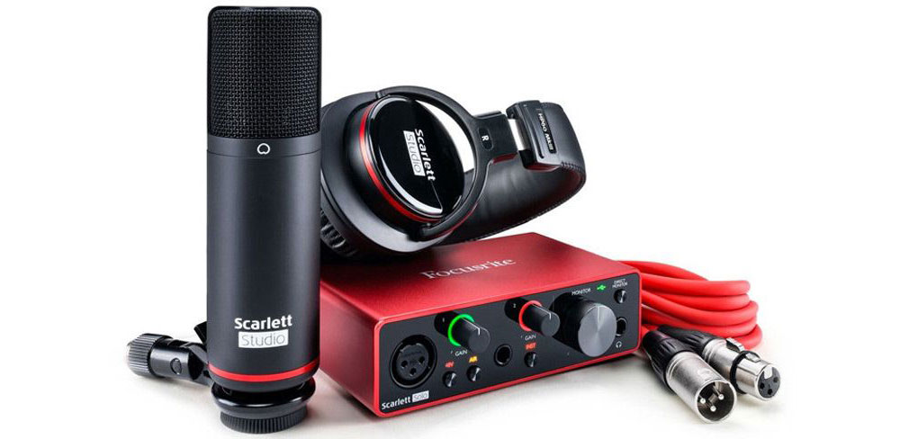 Focusrite Scarlett Solo Studio Bundle 3rd Gen
